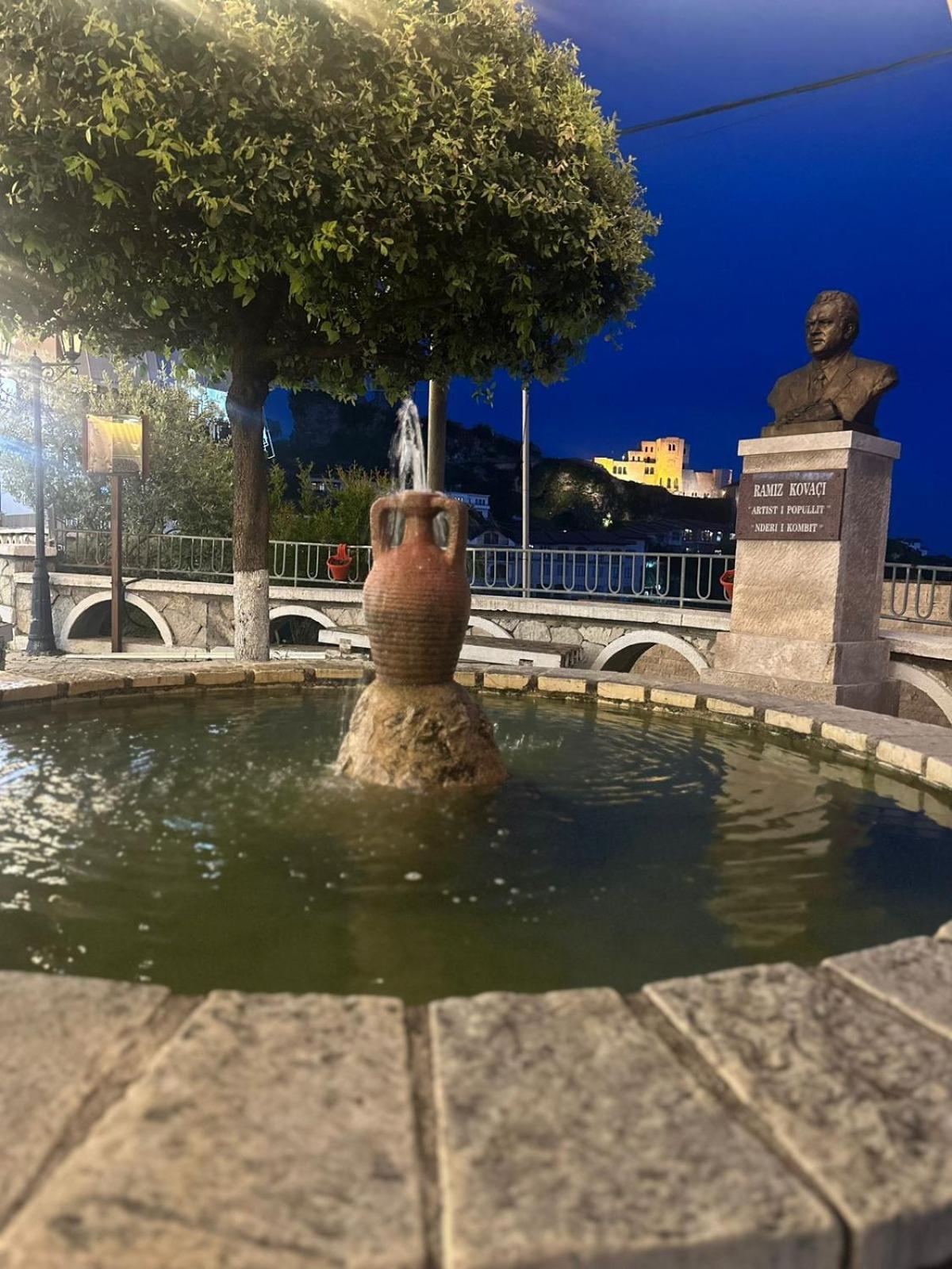 Hotel Europa Krujë 外观 照片