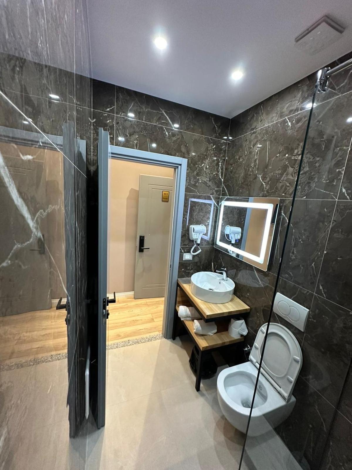 Hotel Europa Krujë 外观 照片